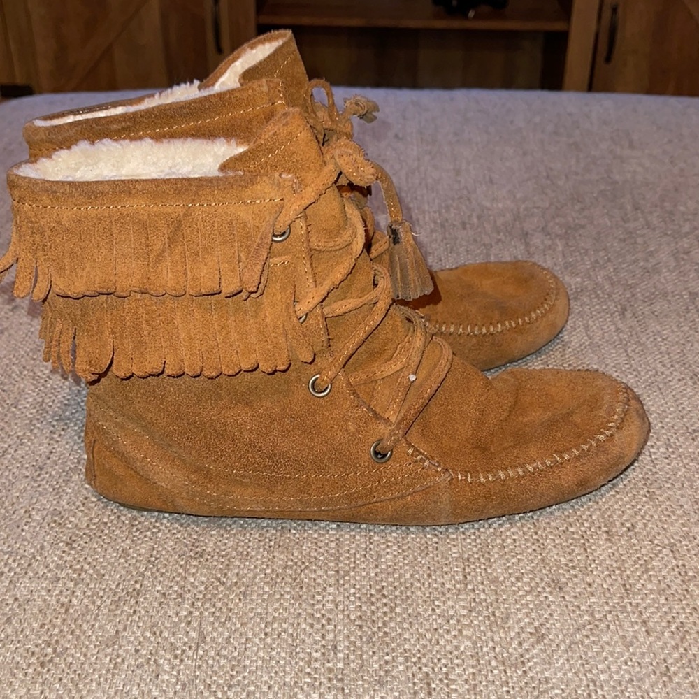Minnetonka Fringe Ankle Booties 8